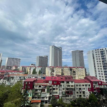 "Студия 24" - Посуточно И Помесячно Batumi Kültér fotó