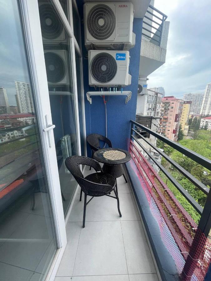 "Студия 24" - Посуточно И Помесячно Batumi Kültér fotó