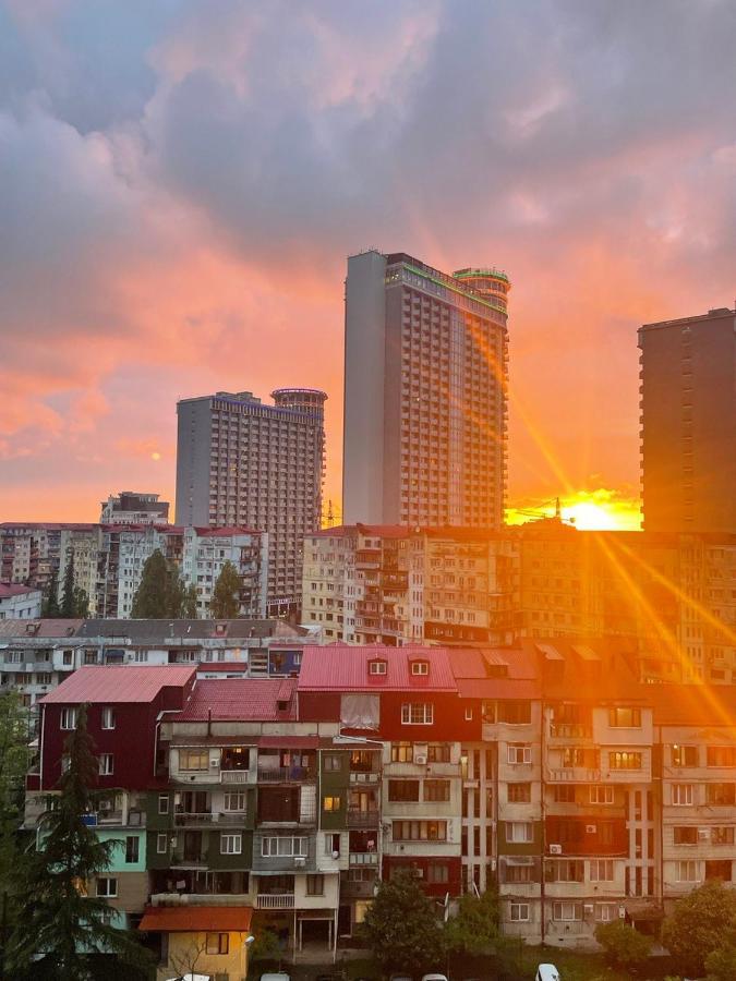 "Студия 24" - Посуточно И Помесячно Batumi Kültér fotó